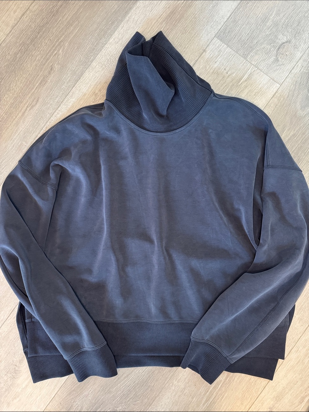 lululemon athletica Softstreme Turtleneck Pullover - Picture 2 of 7